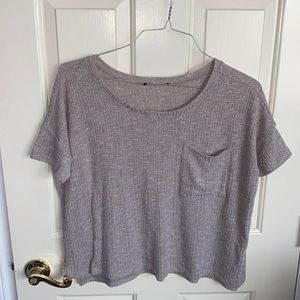 Ribbed flowy t-shirt size medium